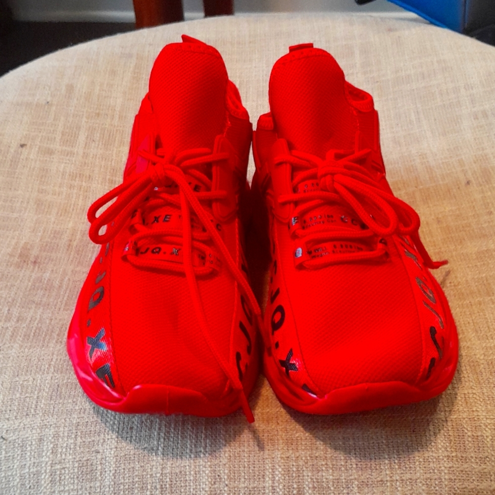 Men's Shoe. Size 8.5. Red. Brand New.